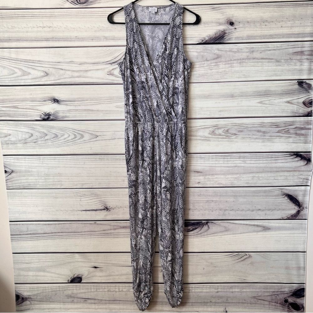 Peyton Jensen Grey Snake Print Sleeveless Jumpsuit